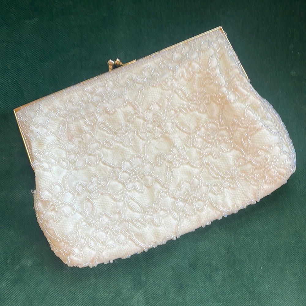 Vintage Carolyne Barton beaded evening bag cream